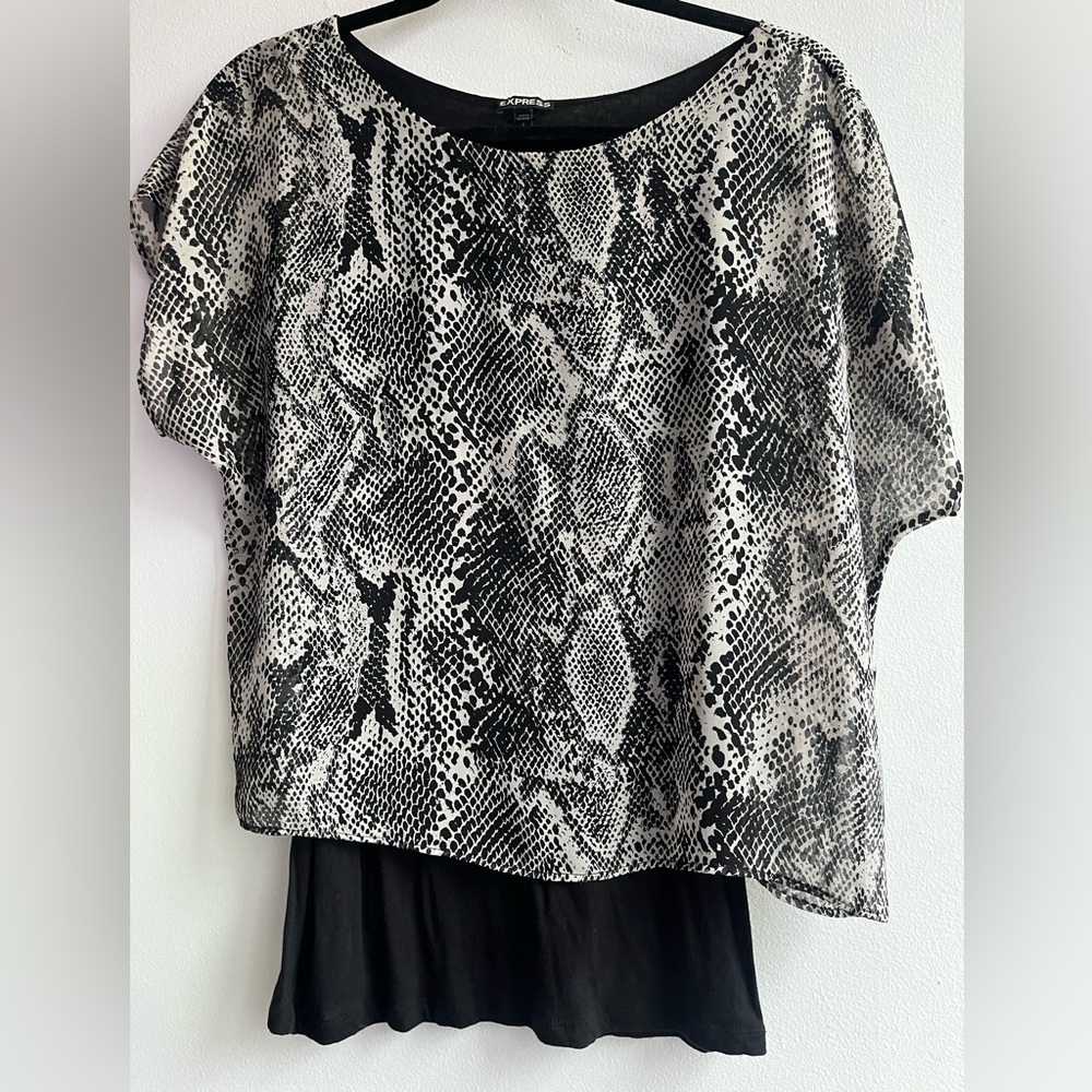 Express Black and White Snake Print Blouse